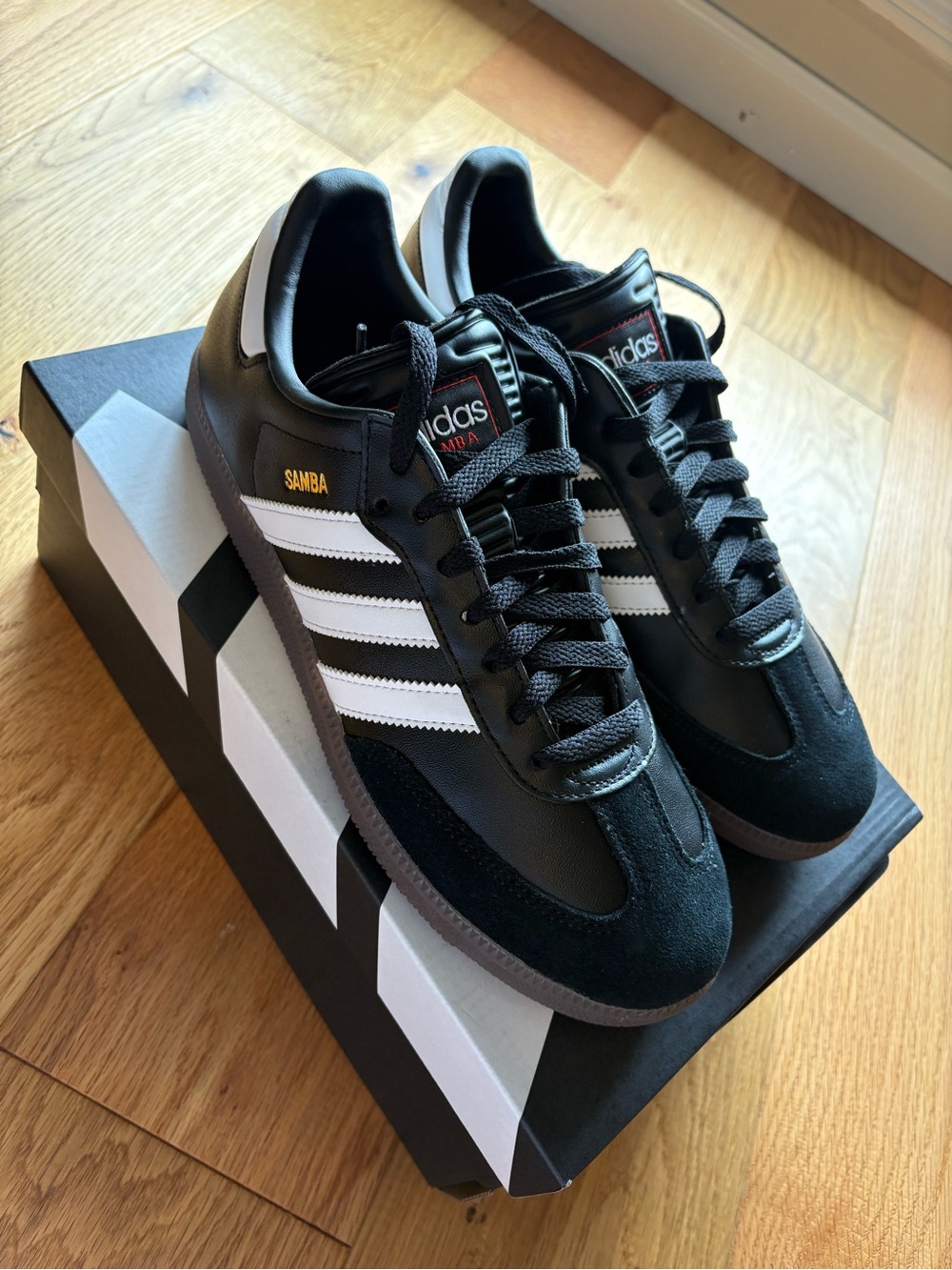 adidas Samba Men’s Sneakers — Black & White NWT